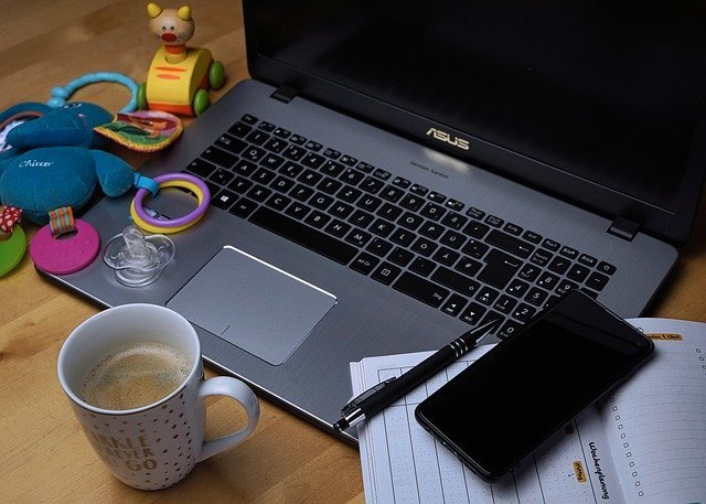 Working From Home With Kids: 14 Actionable Tips to Improve Productivity